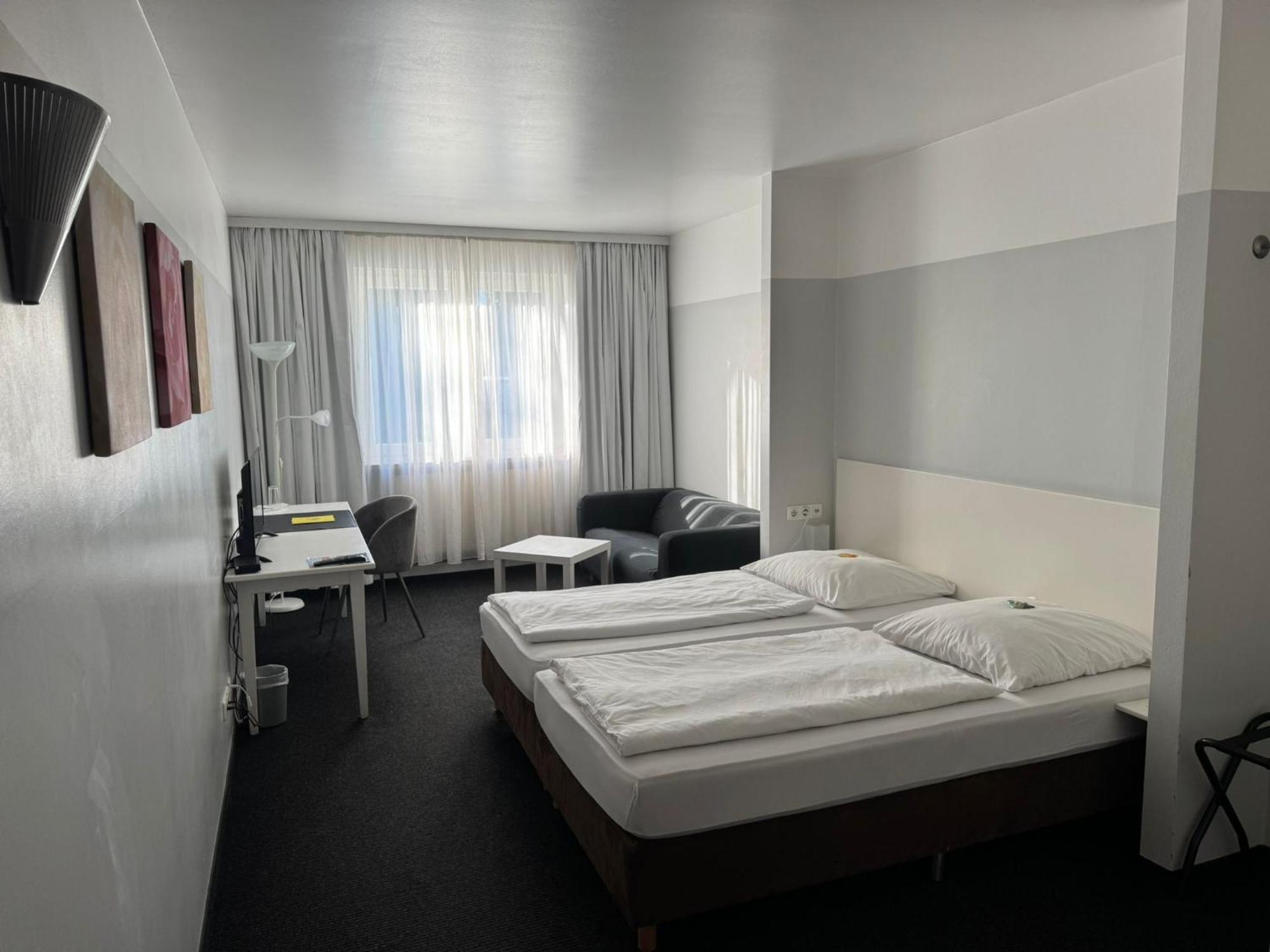 Hotel U Muelheim Free Parking Highspeed Wifi Mulheim an der Ruhr Bagian luar foto